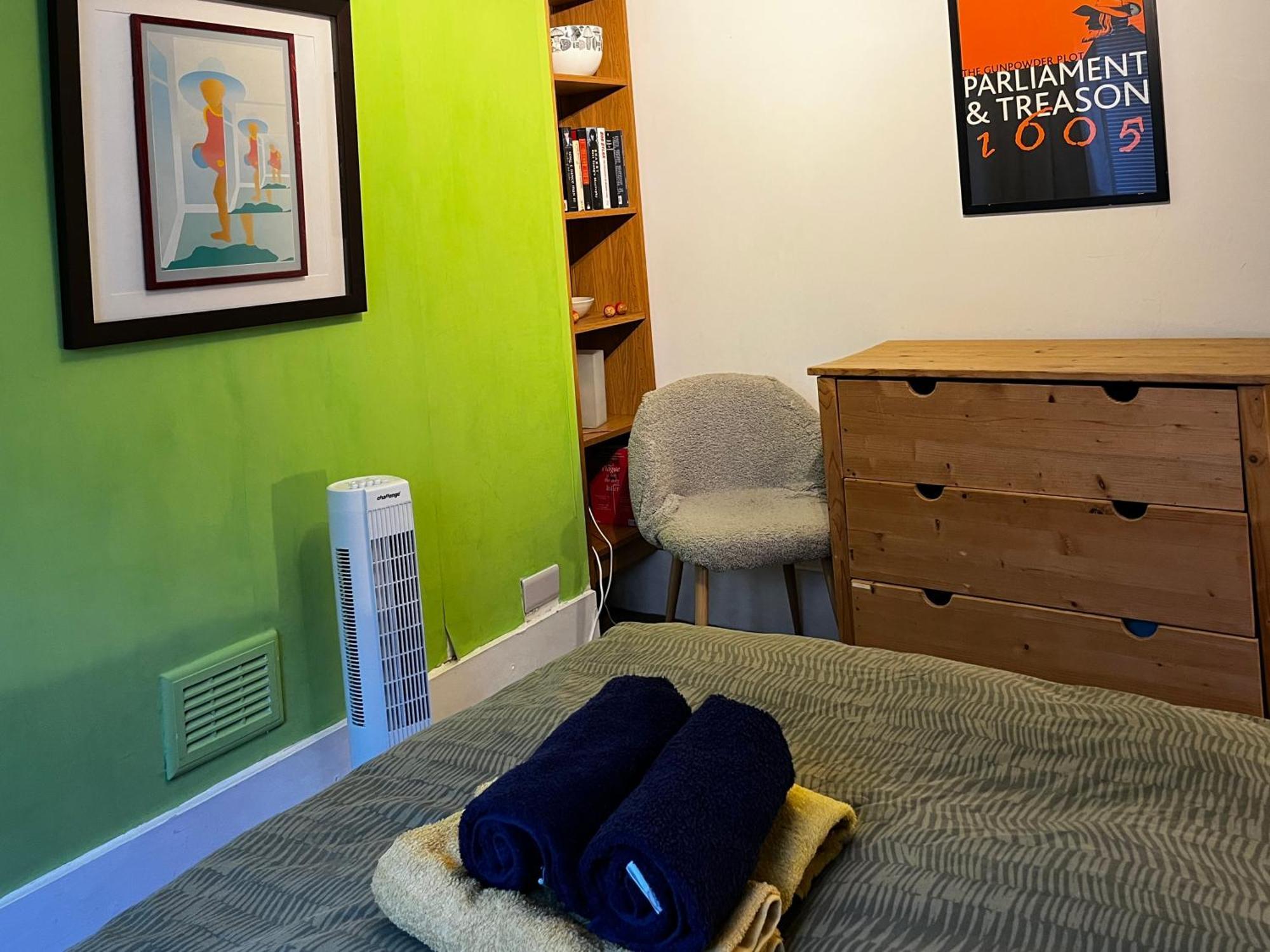 Comfy child/dog friendly garden flat heart Camden Lejlighed London Eksteriør billede