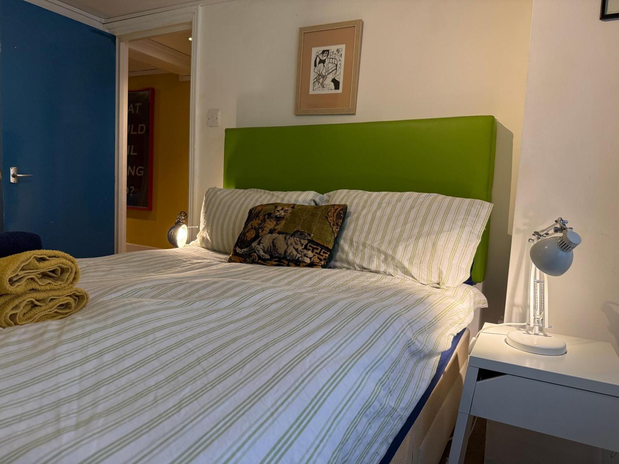 Comfy child/dog friendly garden flat heart Camden Lejlighed London Eksteriør billede